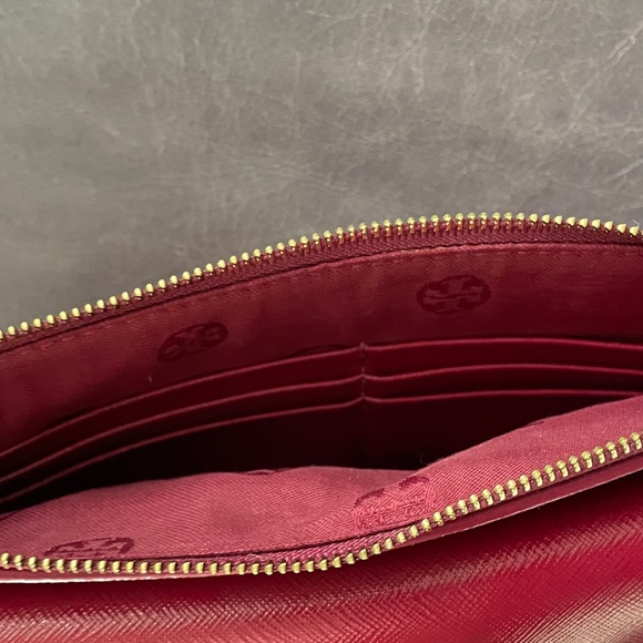 DARK SAHARA SAFFIANO LEATHER "ROBINSON" REVA ZIP POUCH CLUTCH WALLET - Picture 4 of 4